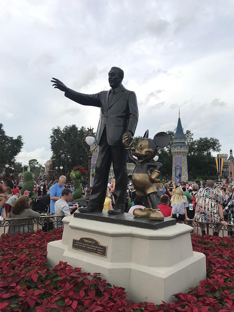 Walt Disney e Mickey - Magic Kingdom