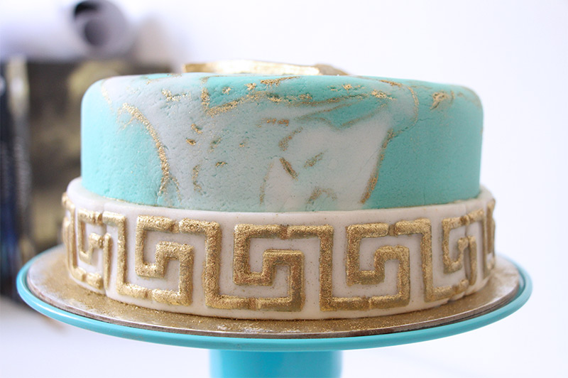 Meu bolo de aniversário com o tema Assassin's Creed Odyssey.